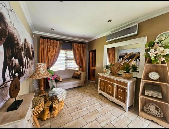 3 BEDROOM HOUSE FOR SALE IN GLEN ERASMIA